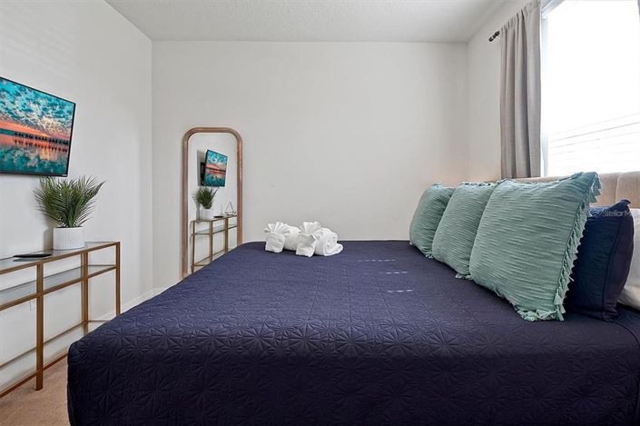 Image No.9-5 Bed Townhouse for sale