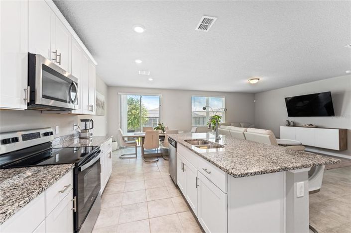 Image No.2-4 Bed Property for sale