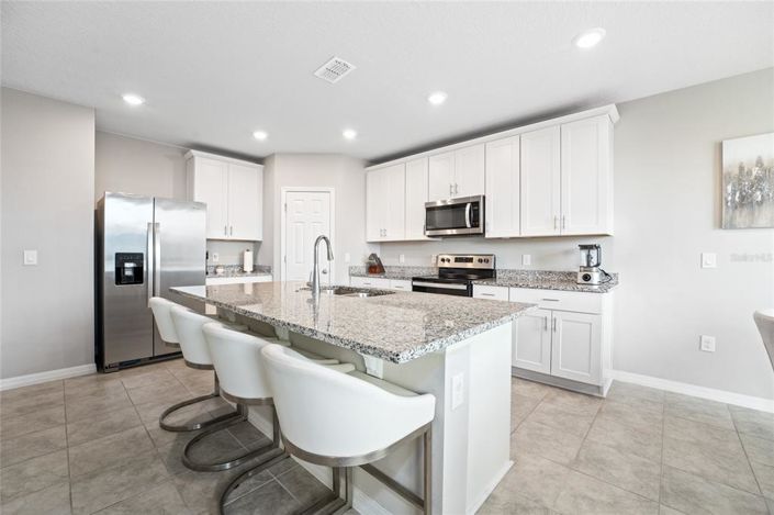 Image No.27-4 Bed Property for sale