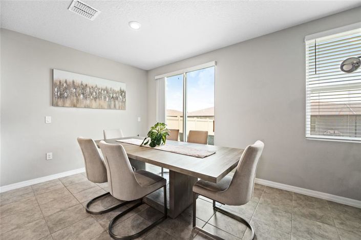 Image No.4-4 Bed Property for sale