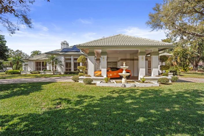 Image No.2-Propriété de 5 chambres à vendre à Orlando