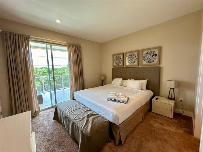 Image No.11-4 Bed Townhouse for sale