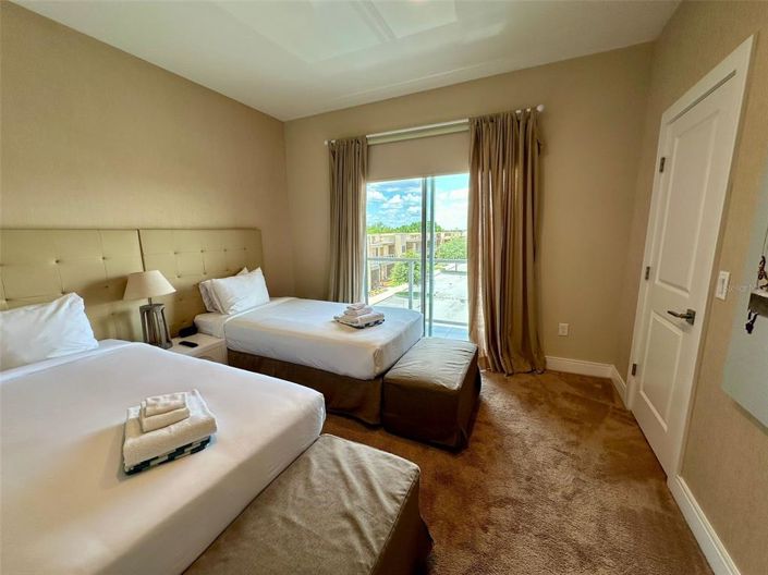 Image No.20-4 Bed Townhouse for sale