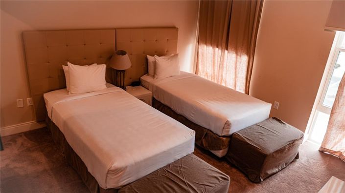 Image No.24-4 Bed Townhouse for sale