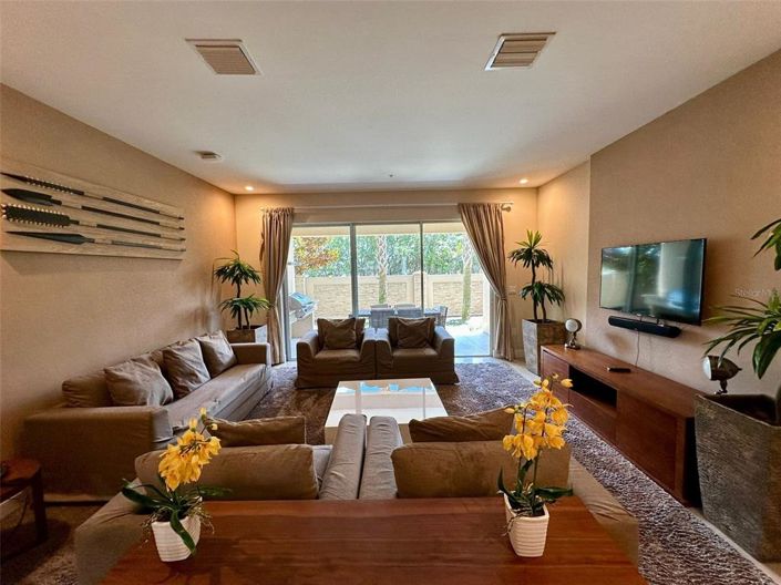 Image No.7-4 Bed Townhouse for sale