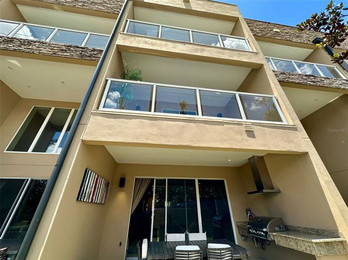 Image No.9-4 Bed Townhouse for sale