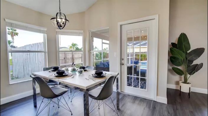 Image No.11-4 Bed Property for sale