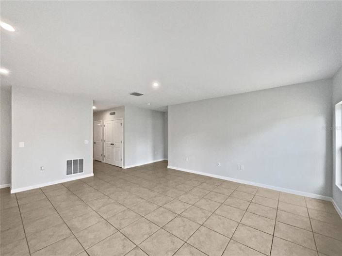 Image No.12-3 Bed Property for sale