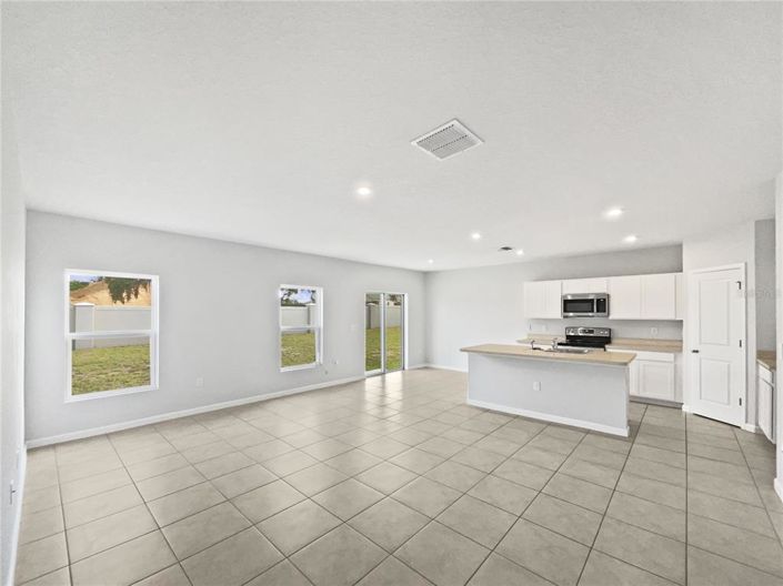 Image No.3-3 Bed Property for sale