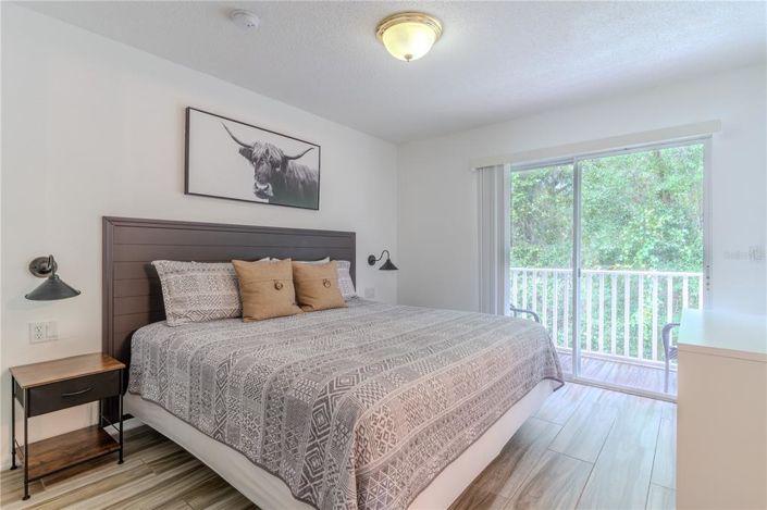 Image No.10-3 Bed Townhouse for sale