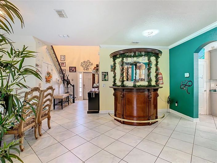 Image No.16-6 Bed Property for sale