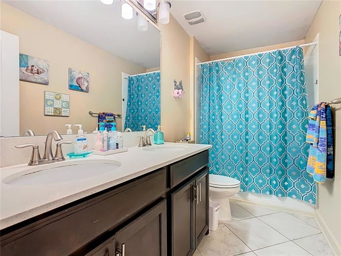 Image No.27-6 Bed Property for sale