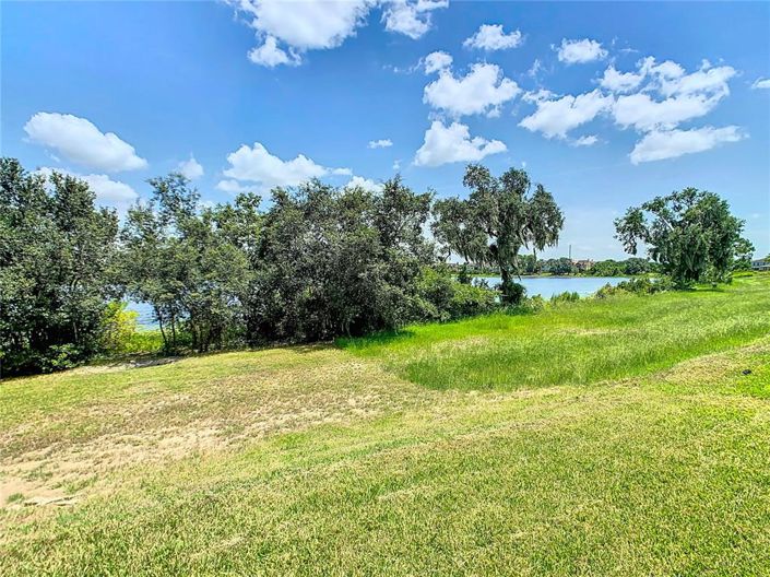 Image No.40-6 Bed Property for sale