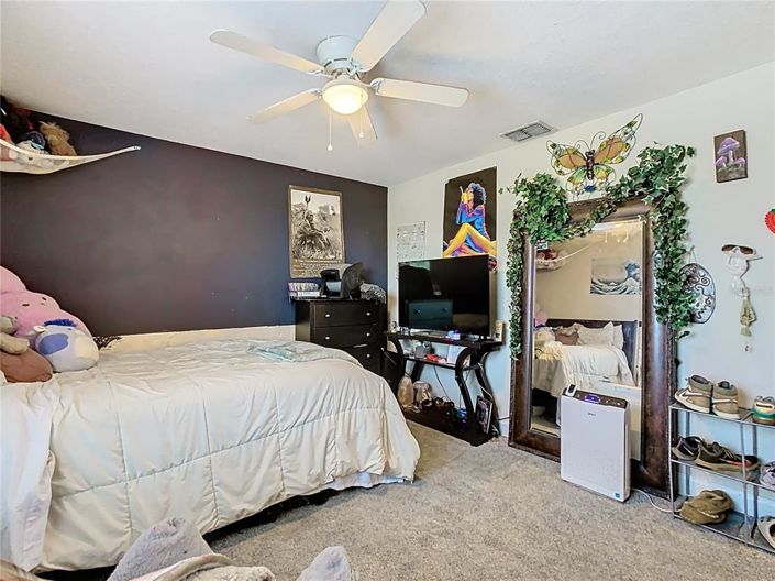 Image No.8-6 Bed Property for sale