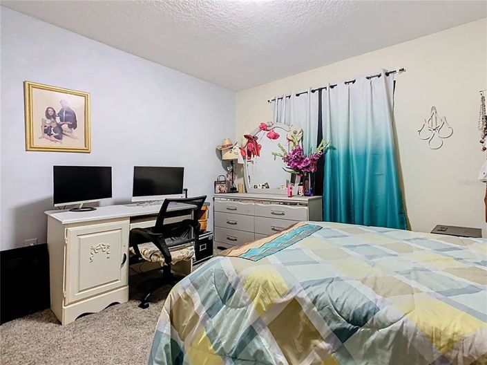 Image No.9-6 Bed Property for sale