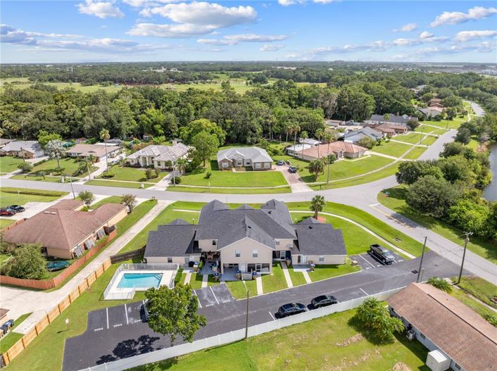 Image No.29-3 Bed Townhouse for sale