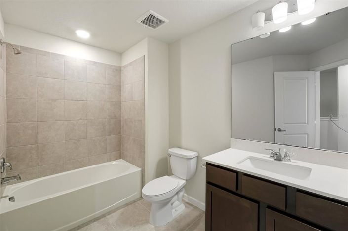 Image No.26-3 Bed Townhouse for sale