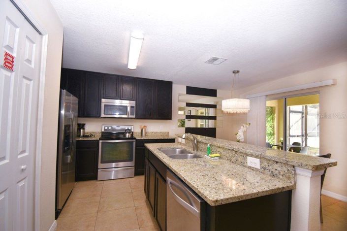 Image No.12-4 Bed Property for sale