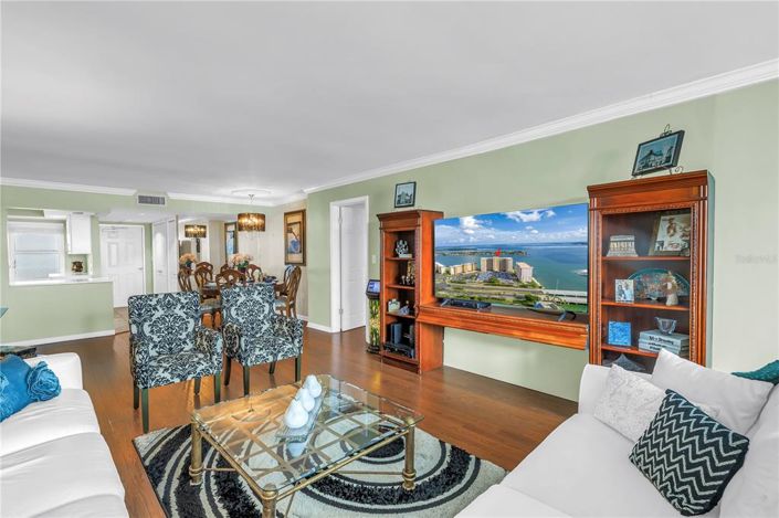 Image No.15-2 Bed Property for sale