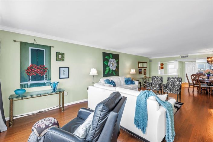 Image No.18-2 Bed Property for sale