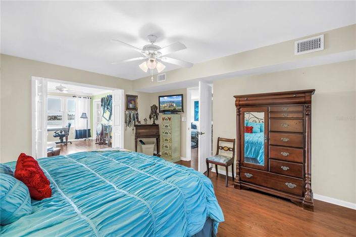 Image No.22-2 Bed Property for sale