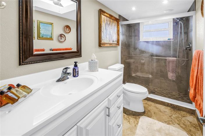 Image No.33-2 Bed Property for sale