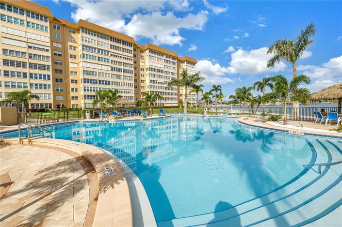 Image No.34-2 Bed Property for sale