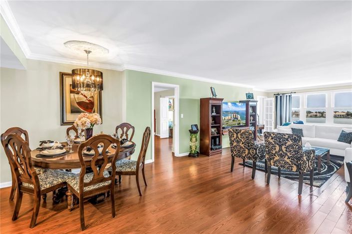 Image No.9-2 Bed Property for sale