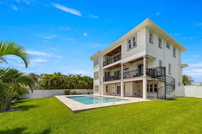 Image No.13-4 Bed Property for sale