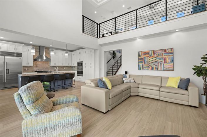 Image No.17-4 Bed Property for sale