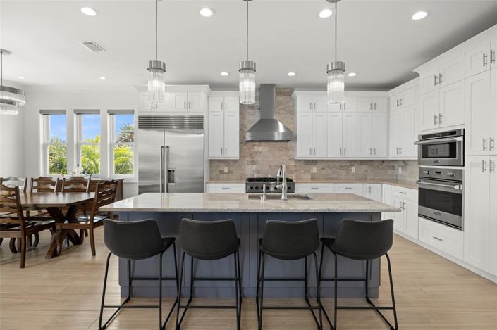 Image No.18-4 Bed Property for sale