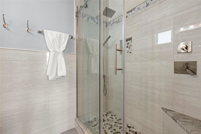 Image No.41-4 Bed Property for sale