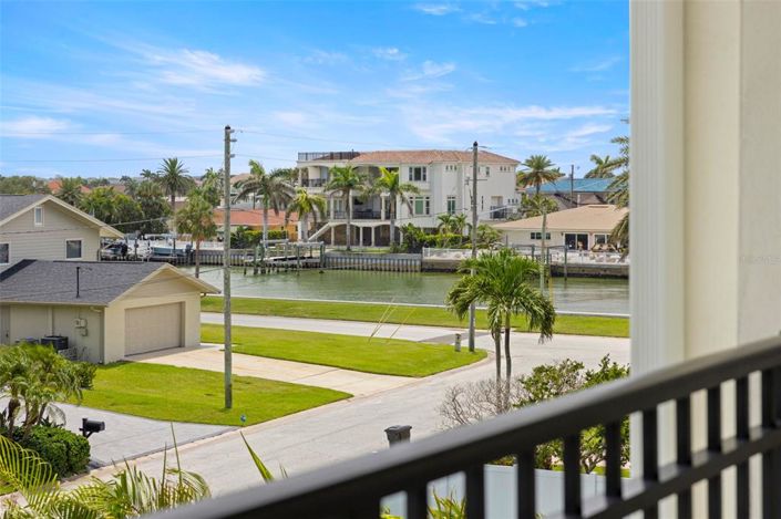 Image No.44-4 Bed Property for sale