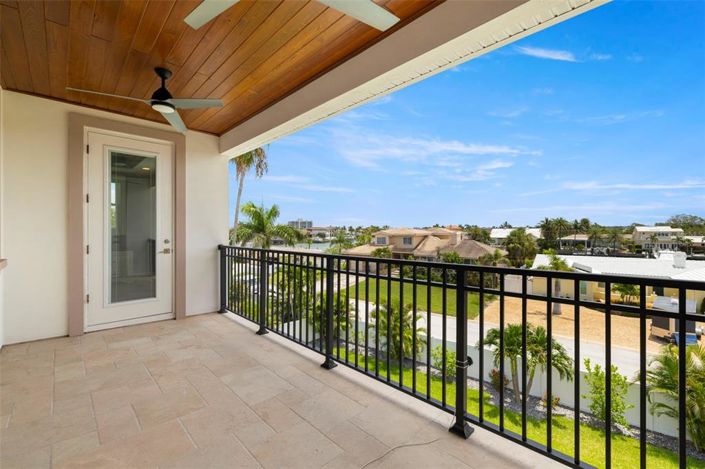 Image No.44-4 Bed Property for sale