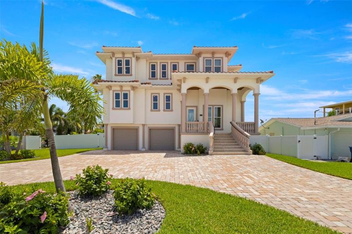 Image No.55-4 Bed Property for sale