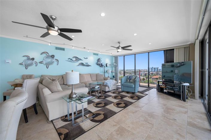 Image No.8-2 Bed Property for sale