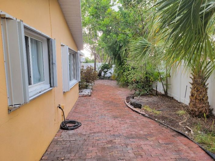 Image No.5-Propriété de 4 chambres à vendre à Floride