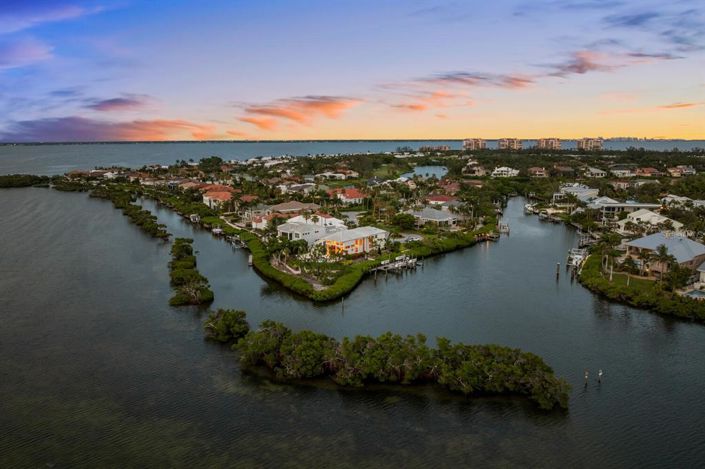 Image No.40-3 Bed Property for sale