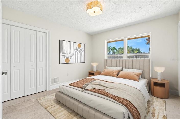 Image No.28-4 Bed Property for sale