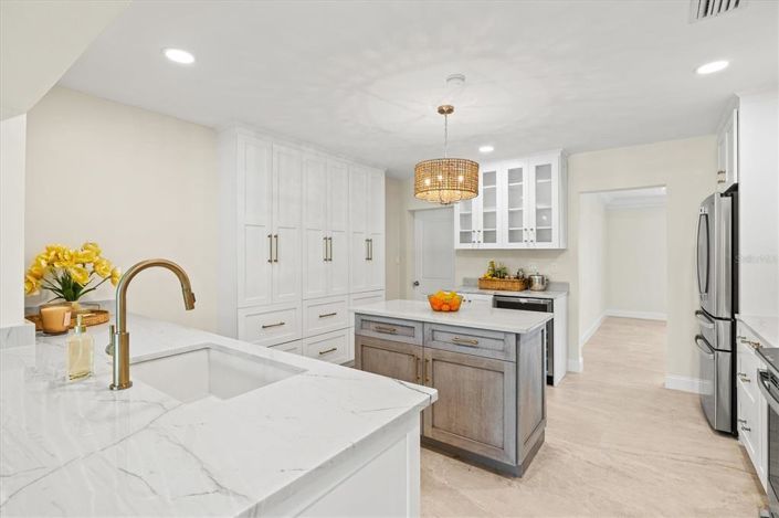 Image No.40-4 Bed Property for sale