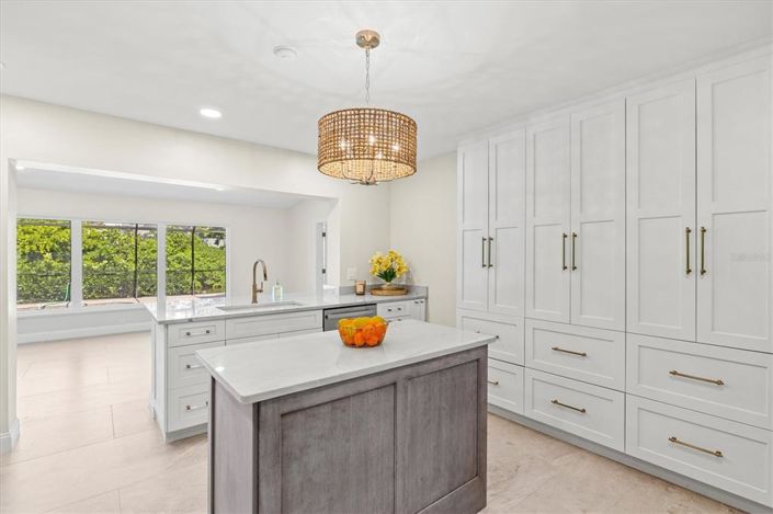 Image No.41-4 Bed Property for sale