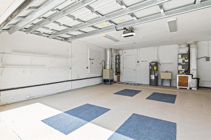 Image No.66-4 Bed Property for sale