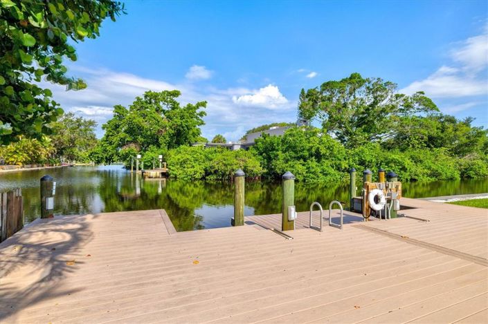 Image No.72-4 Bed Property for sale