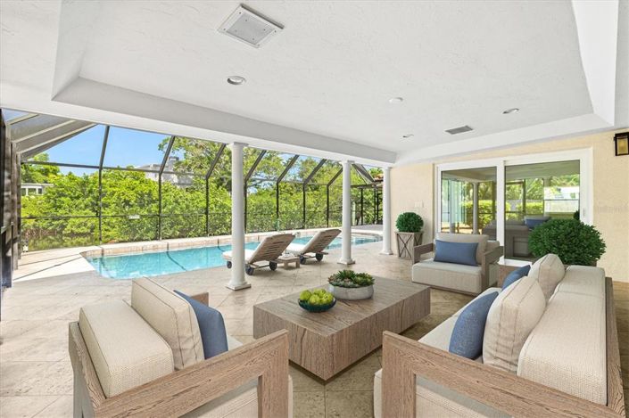 Image No.8-4 Bed Property for sale