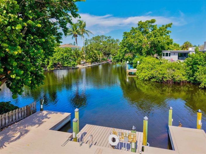 Image No.81-4 Bed Property for sale