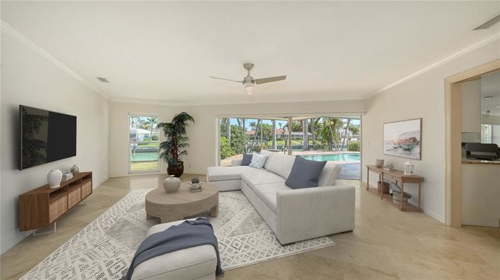 Image No.10-3 Bed Property for sale