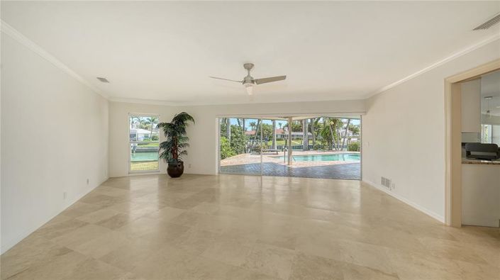 Image No.11-3 Bed Property for sale