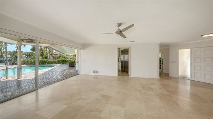 Image No.12-3 Bed Property for sale