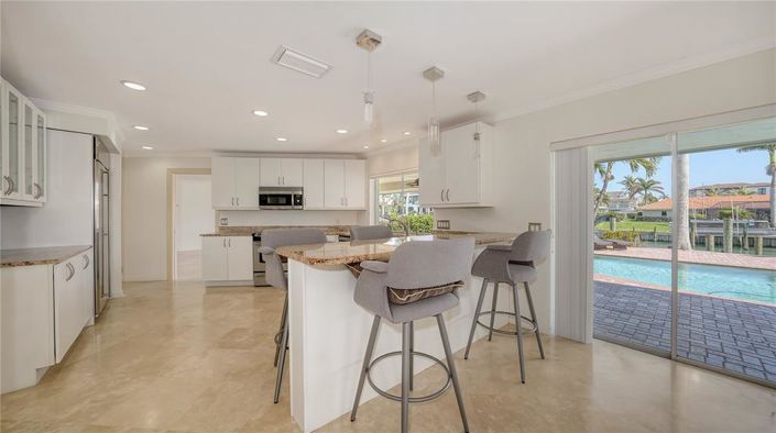 Image No.15-3 Bed Property for sale