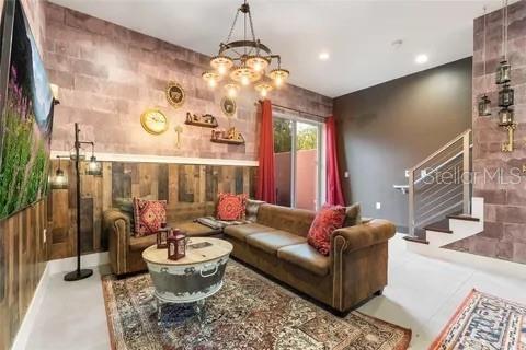 Image No.17-4 Bed Property for sale